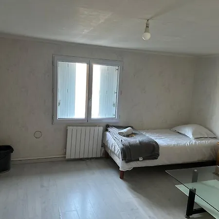 Privatunterkunft 4 Privees Dans Un Pavillon Chaleureux La Courneuve